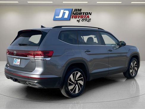 Used 2024 Volkswagen Atlas SE image 5