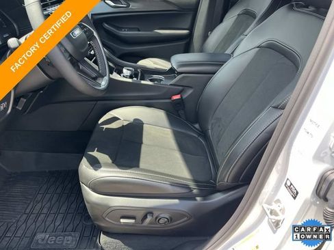 Certified 2025 Jeep Grand Cherokee Altitude w/ MOPAR Finishing Package AWD/4WD image 27