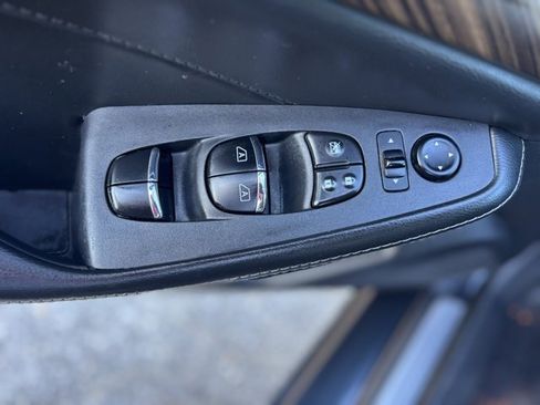 Used 2017 Nissan Maxima Platinum image 29