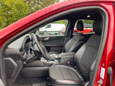 Used 2023 Ford Escape ST-Line Select AWD/4WD image 8