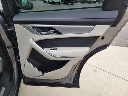 Used 2024 Jaguar F-PACE R-Dynamic S image 36