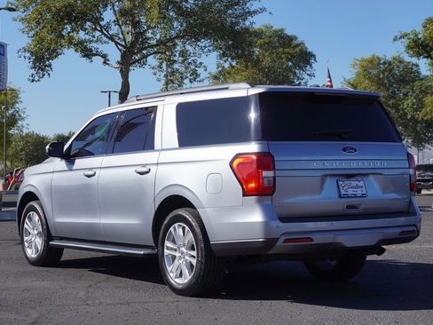 Used 2022 Ford Expedition Max XLT image 3