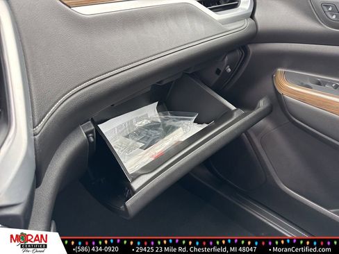 Used 2023 GMC Acadia SLE w/ Driver Convenience Package image 18