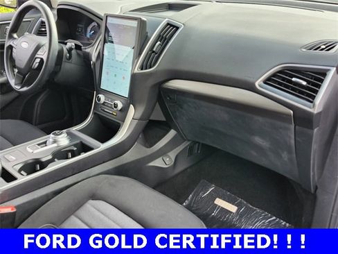 Used 2024 Ford Edge SE w/ Black Appearance Package image 17
