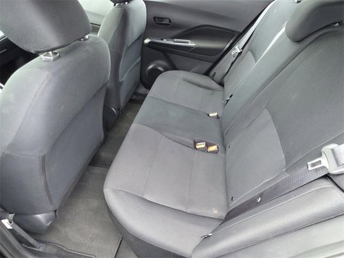 Used 2024 Nissan Kicks S image 9