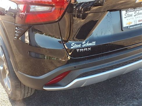 New 2026 Chevrolet Trax LT w/ Driver Confidence Package image 30