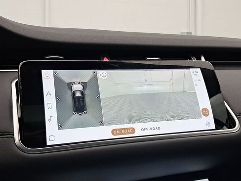 Used 2021 Land Rover Range Rover Evoque SE image 28