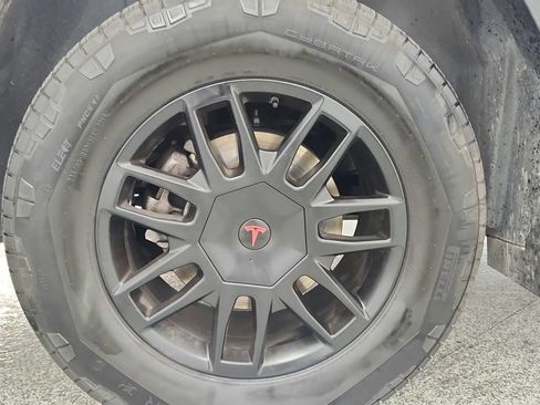 Used 2024 Tesla Cybertruck AWD Crew Cab image 44