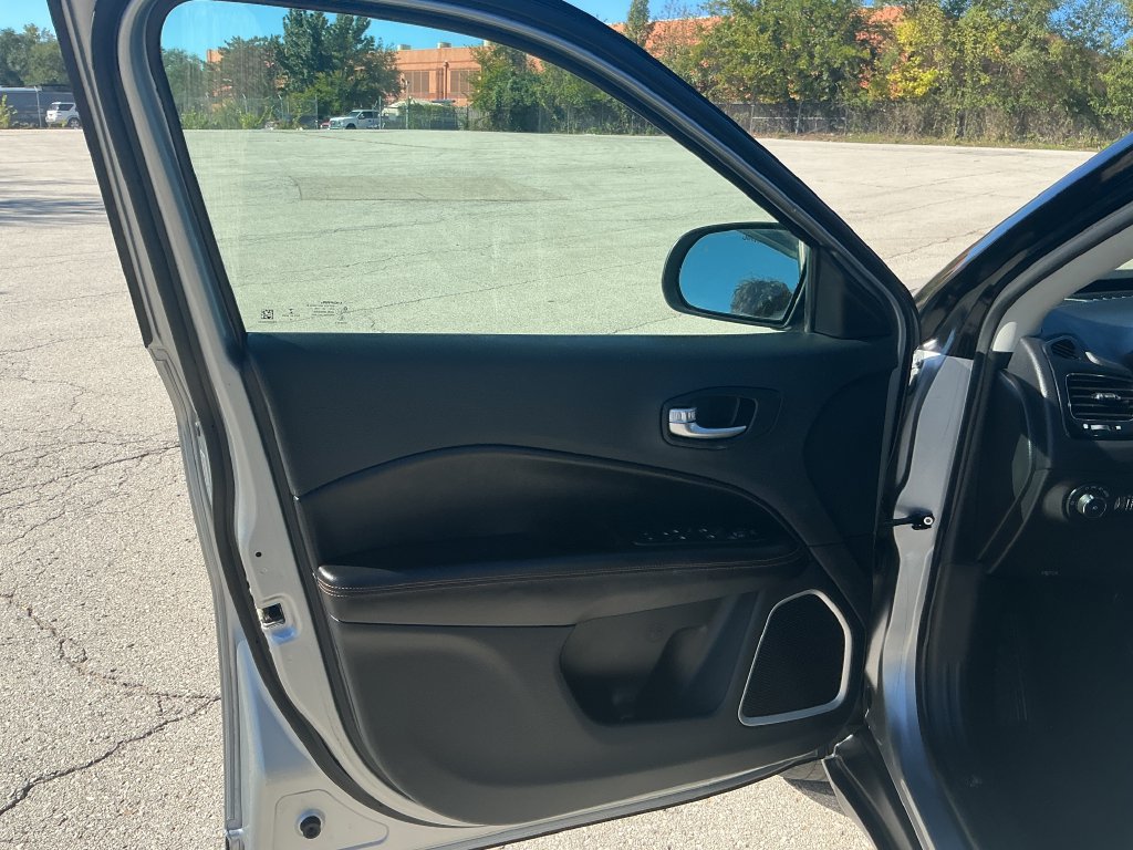 Used 2021 Jeep Compass Limited AWD/4WD image 12