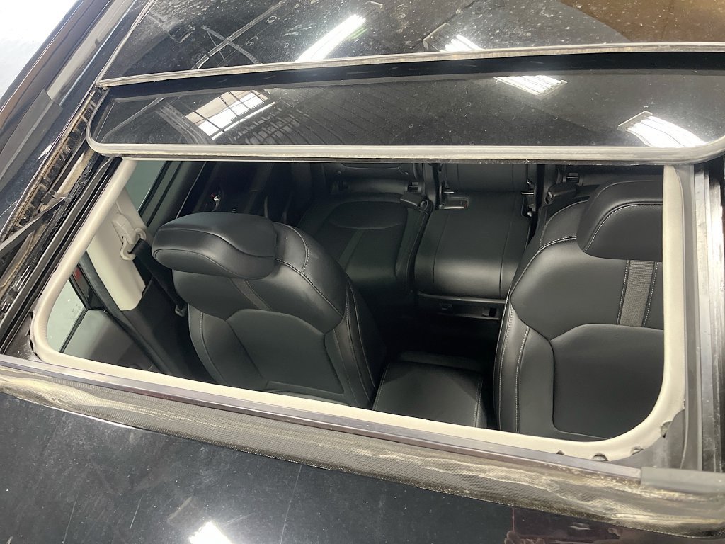 Used 2024 Honda Pilot Touring image 23