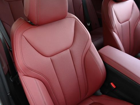 Used 2025 BMW M240i Coupe image 30