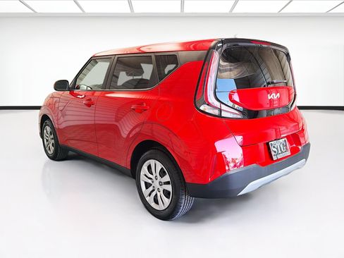Used 2025 Kia Soul LX FWD image 6