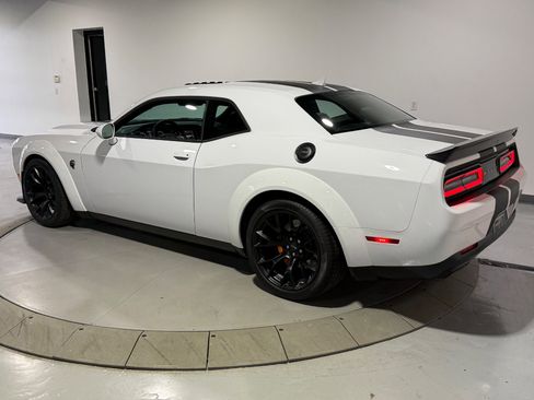 Used 2023 Dodge Challenger SRT Hellcat RWD image 15