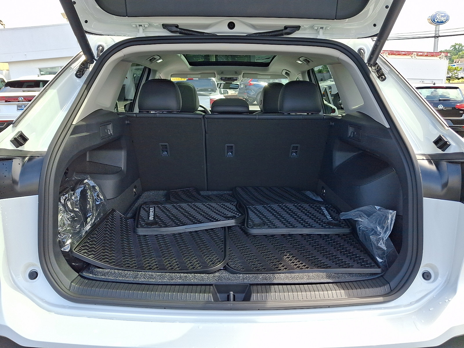 Certified 2026 Volkswagen Tiguan SE AWD/4WD image 28