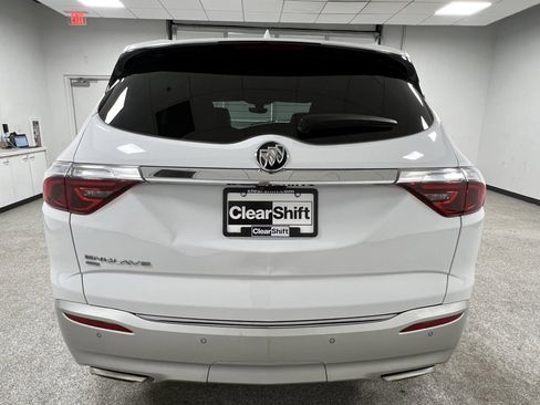 Used 2024 Buick Enclave Premium image 9