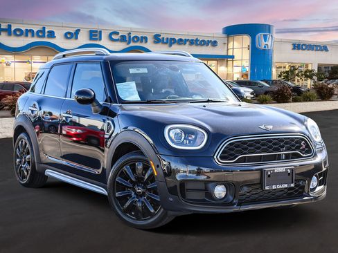 Used 2018 MINI Cooper Countryman S image 1