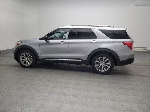Used 2023 Ford Explorer Limited image 3