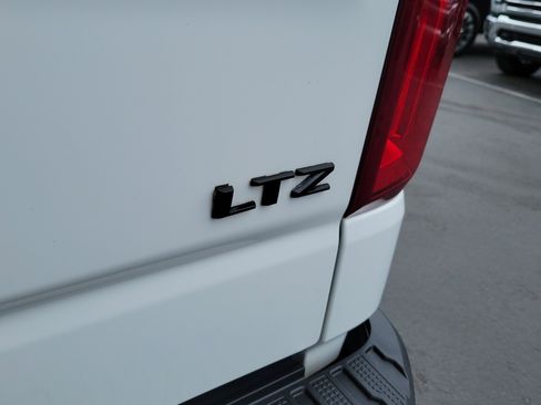 Used 2019 Chevrolet Silverado 1500 LTZ w/ LTZ Plus Package AWD/4WD image 9