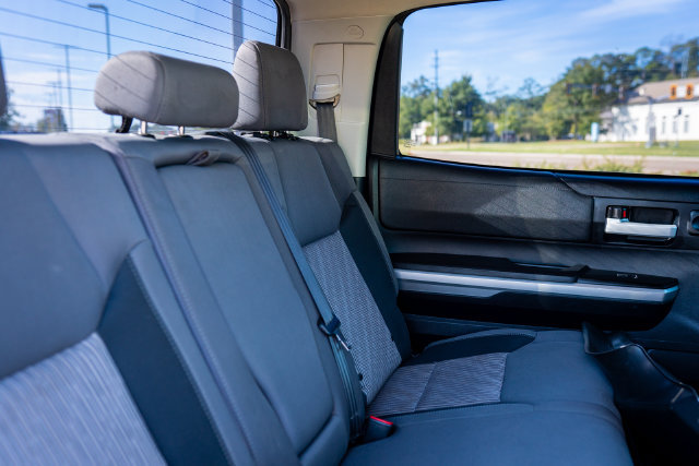 Used 2014 Toyota Tundra SR5 w/ SR5 Upgrade Package RWD image 9