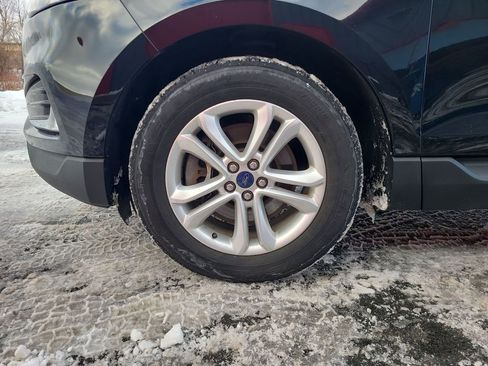 Used 2019 Ford Edge SEL image 16