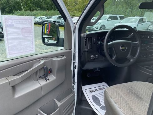 Used 2021 Chevrolet Express 2500 image 10