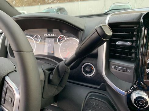 Used 2025 RAM 2500 Big Horn image 25