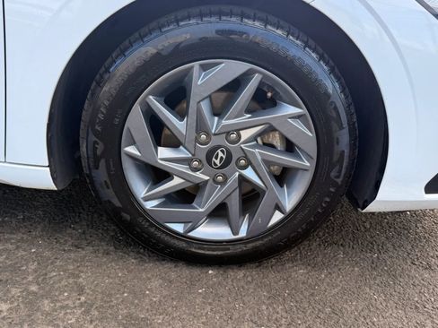 Used 2024 Hyundai Elantra SEL FWD image 29