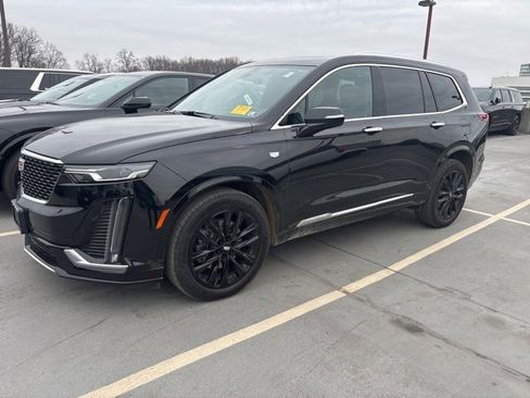 Used 2021 Cadillac XT6 Premium Luxury image 1