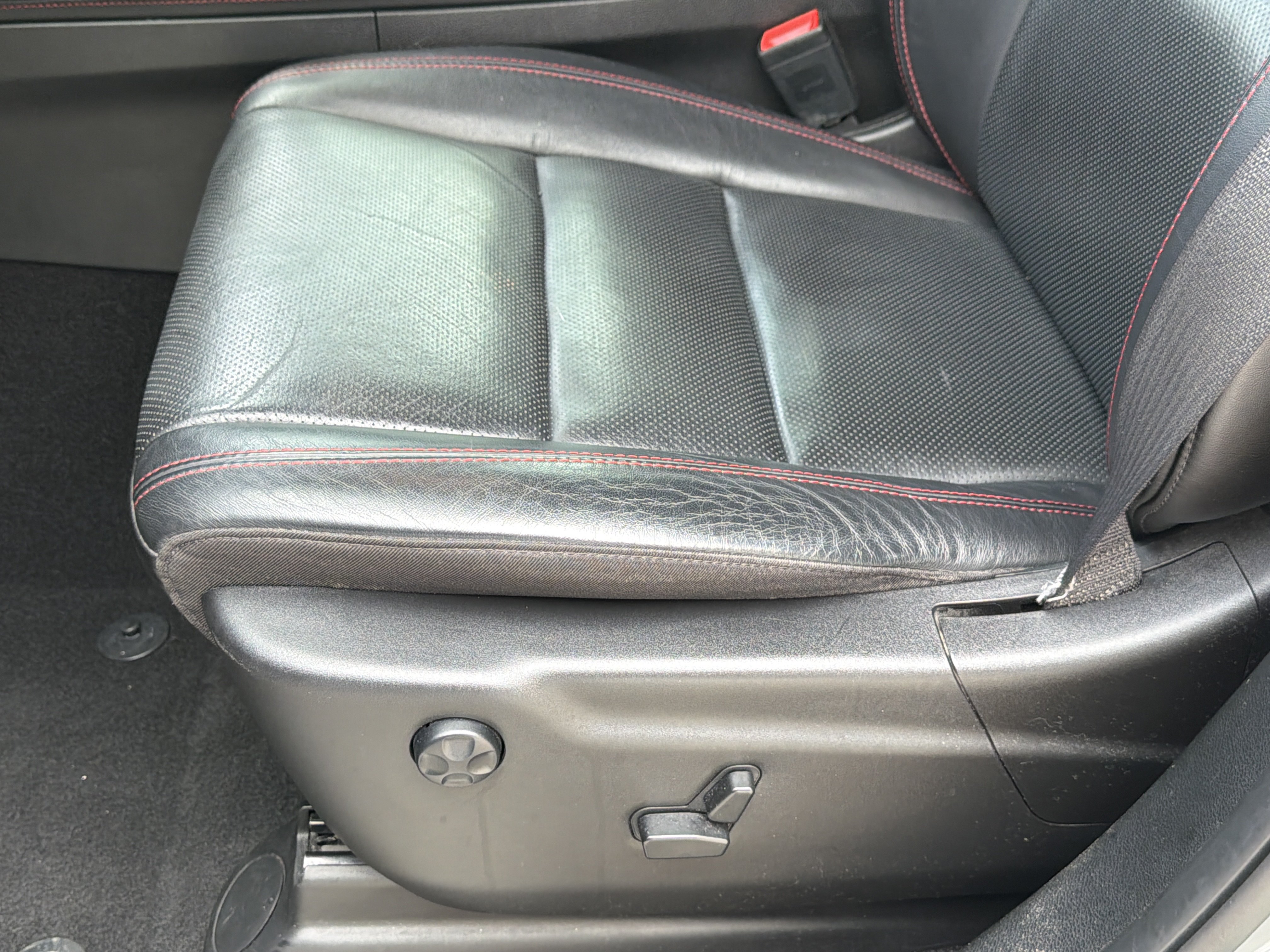 Used 2023 Dodge Durango GT AWD/4WD image 23