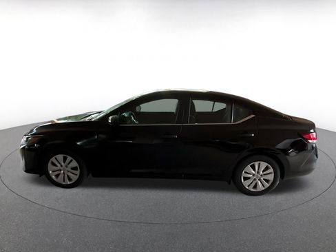 Used 2025 Nissan Sentra S image 9
