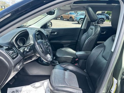 Used 2018 Jeep Compass Limited w/ Navigation Group AWD/4WD image 12