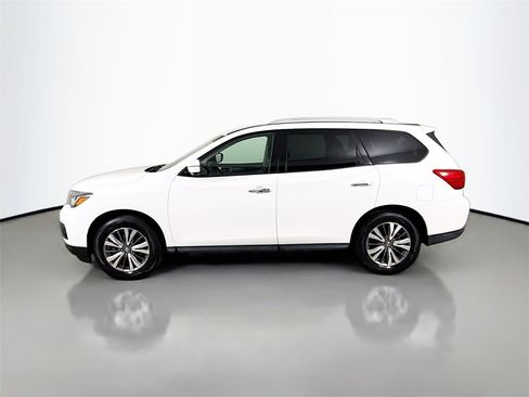 Used 2019 Nissan Pathfinder SL image 12
