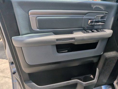 Used 2020 RAM 1500 Classic SLT w/ Luxury Group RWD image 11