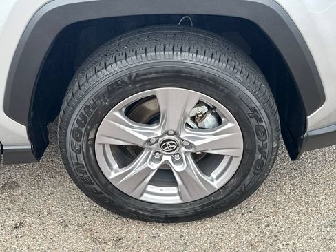 Used 2025 Toyota RAV4 XLE AWD/4WD image 41