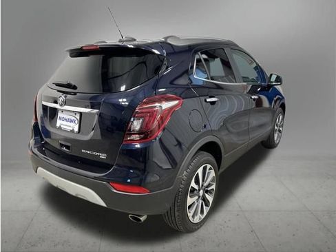 Used 2022 Buick Encore Preferred w/ Safety Package AWD/4WD image 5