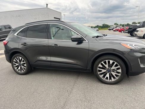Used 2020 Ford Escape Titanium AWD/4WD image 8