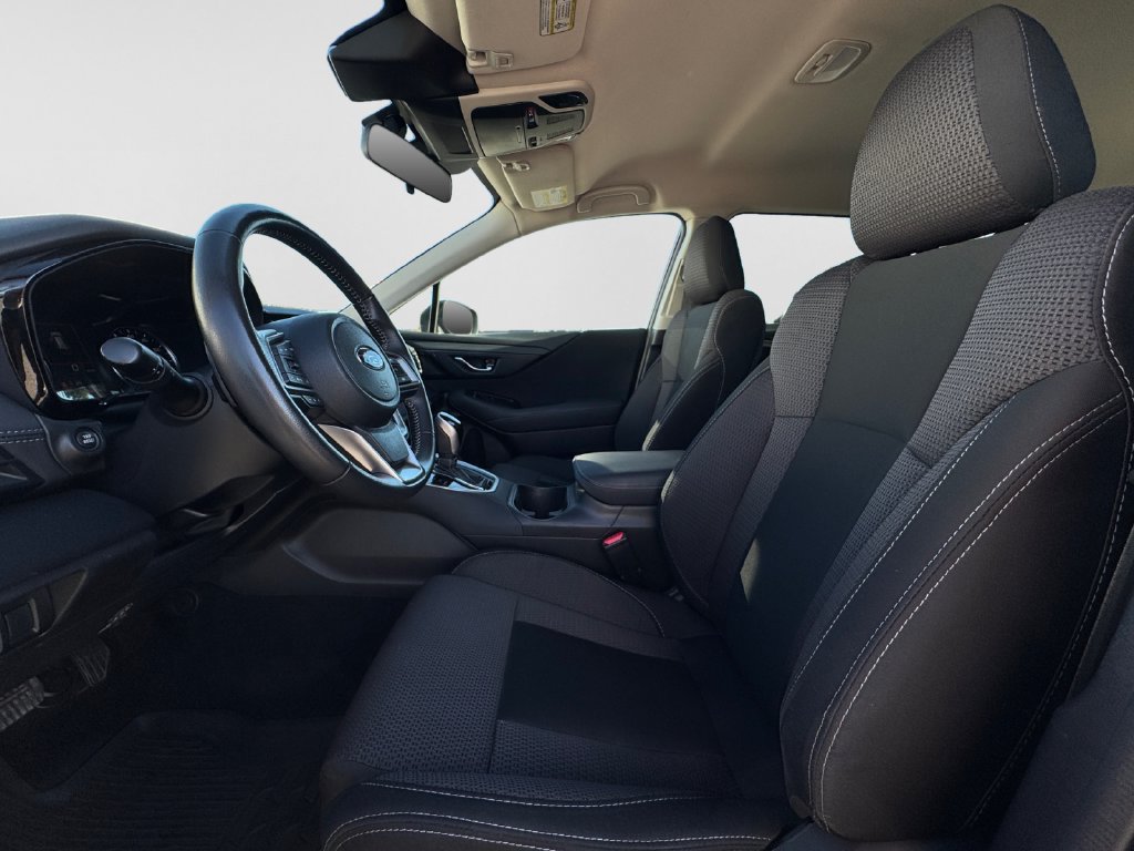Used 2025 Subaru Outback Premium AWD/4WD image 17