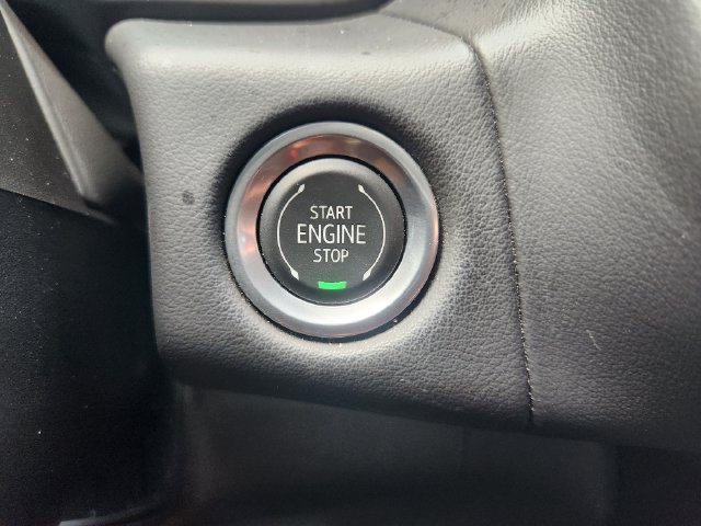 Used 2024 GMC Yukon AT4 w/ Technology Package AWD/4WD image 19