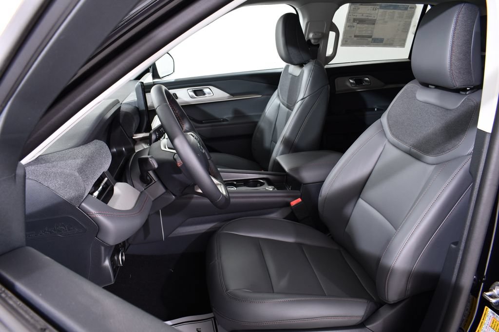 New 2026 Ford Explorer Active w/ Active Comfort Package AWD/4WD image 6