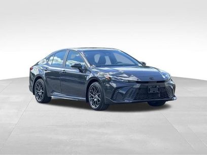 Used 2025 Toyota Camry SE w/ Multimedia Upgrade Package