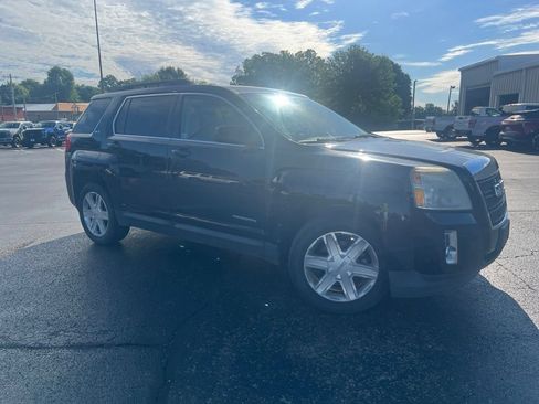 Used 2011 GMC Terrain SLT FWD image 2