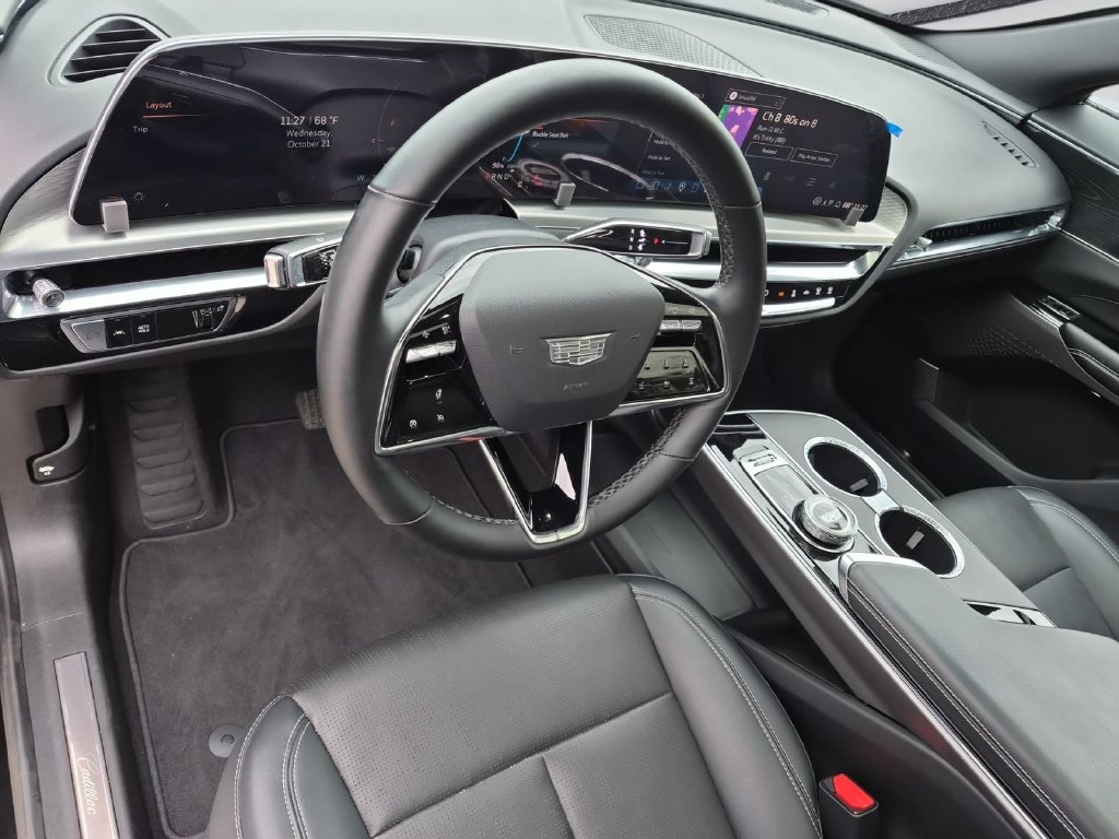 Certified 2024 Cadillac Lyriq Sport AWD/4WD image 9