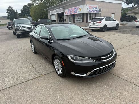 Used 2015 Chrysler 200 Limited FWD image 2