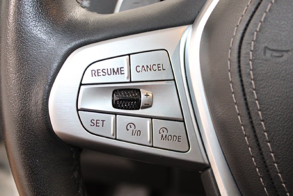 Used 2025 BMW X7 xDrive40i AWD/4WD image 22