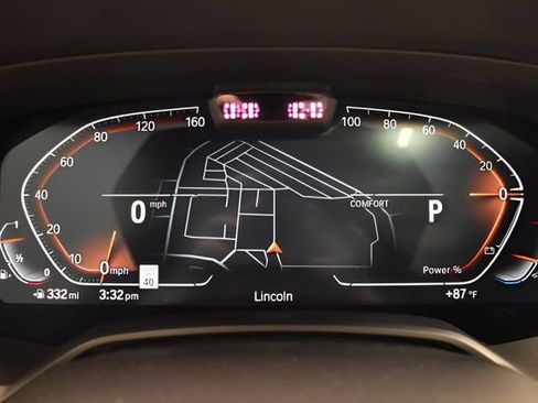 Used 2022 BMW X7 xDrive40i w/ M Sport Package AWD/4WD image 26