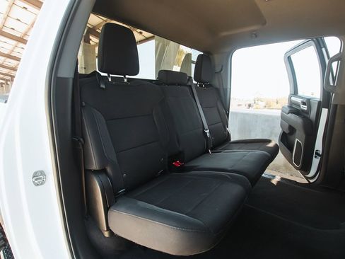 Used 2024 Chevrolet Silverado 2500 LT image 21