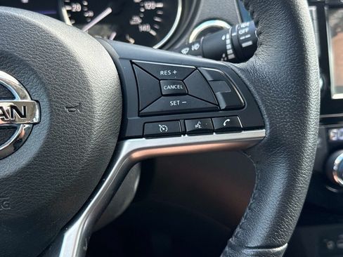 Used 2020 Nissan Rogue SV FWD image 29