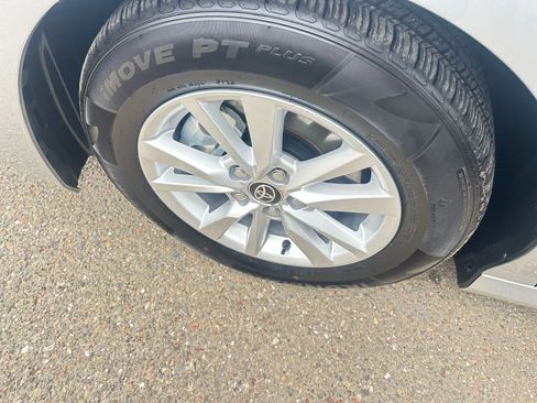 Used 2025 Toyota Camry LE image 30