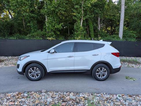 Used 2016 Hyundai Santa Fe Sport AWD/4WD image 2