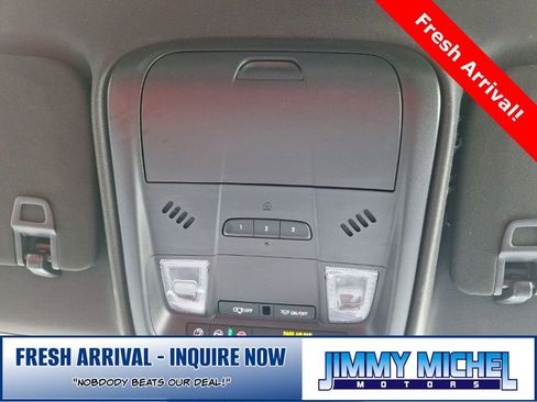 Used 2024 Cadillac XT4 Premium Luxury image 13